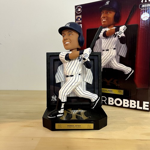 Derek jeter framed showcase - derek,