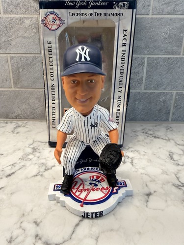 Derek jeter bobblehead new - bobblehead,